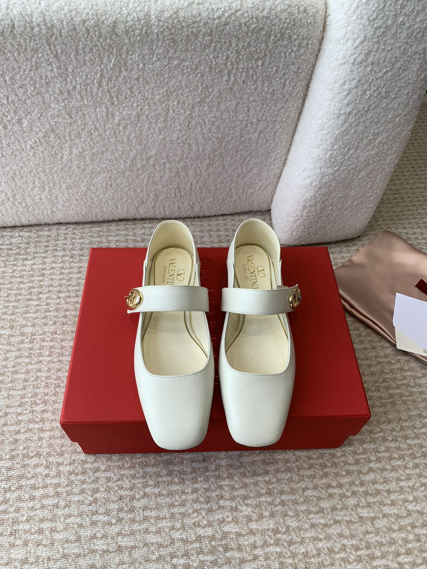 VL Locker Mary-Jane Ballerina In White Calfskin