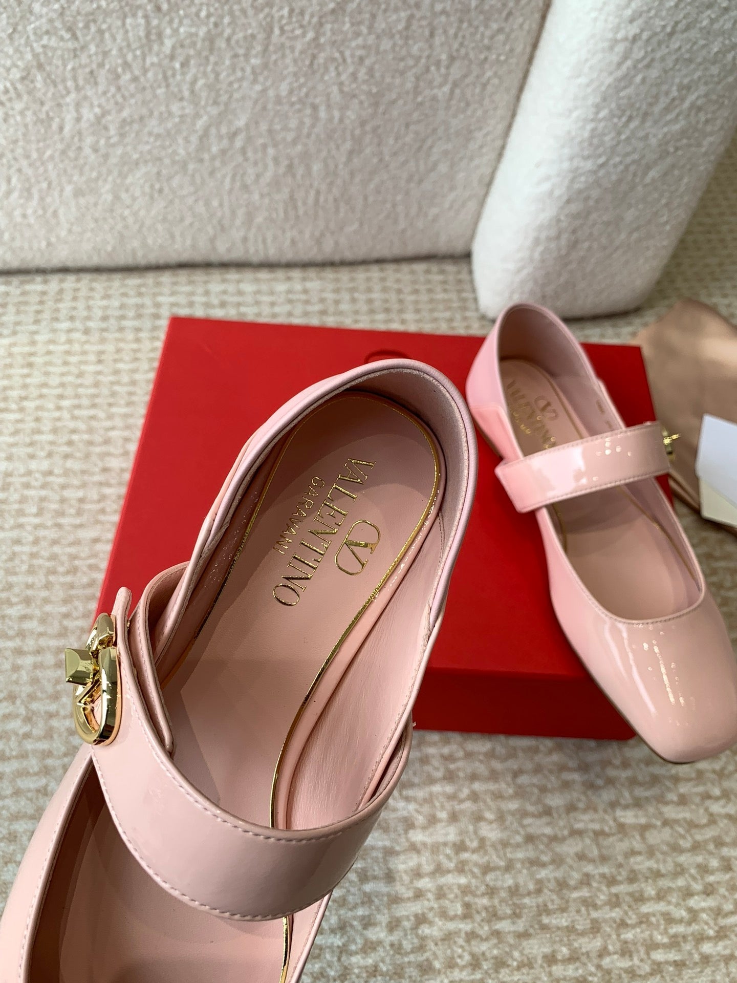 VL Locker Mary-Jane Ballerina In Pink Calfskin