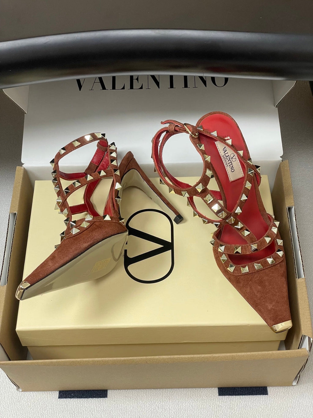 VT Rockstud Kidskin Pump 100mm Chocolate Suede 835106