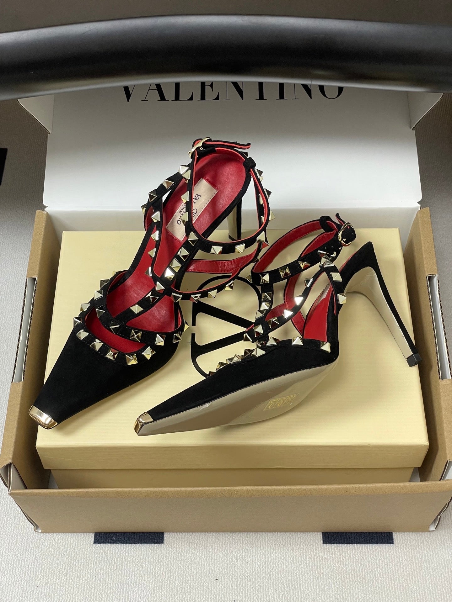 VT Rockstud Kidskin Pump 100mm Black Suede 835108