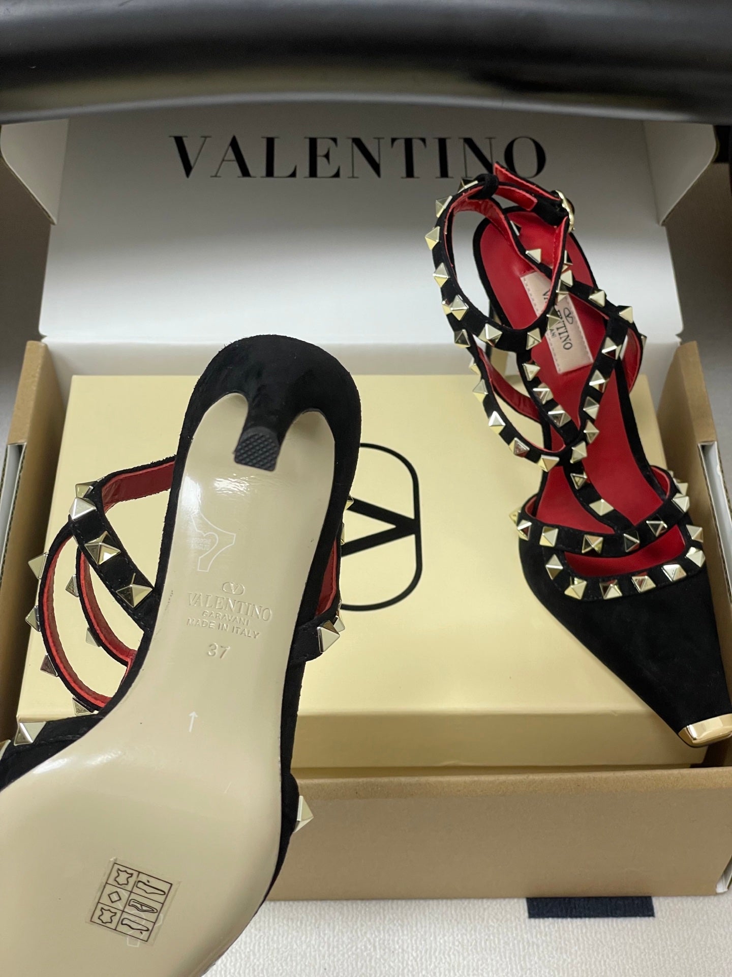 VT Rockstud Kidskin Pump 100mm Black Suede 835108