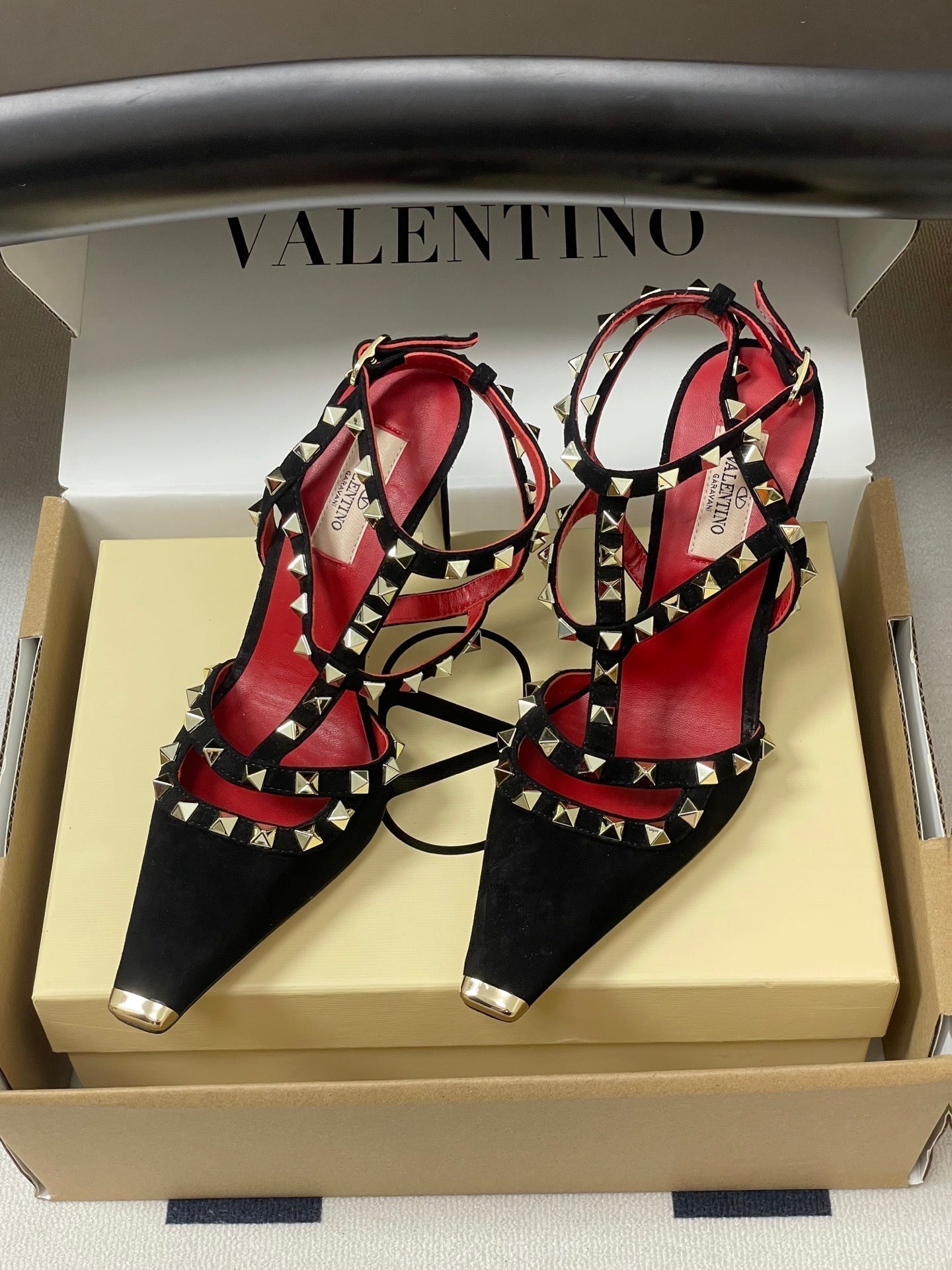 VT Rockstud Kidskin Pump 100mm Black Suede 835108