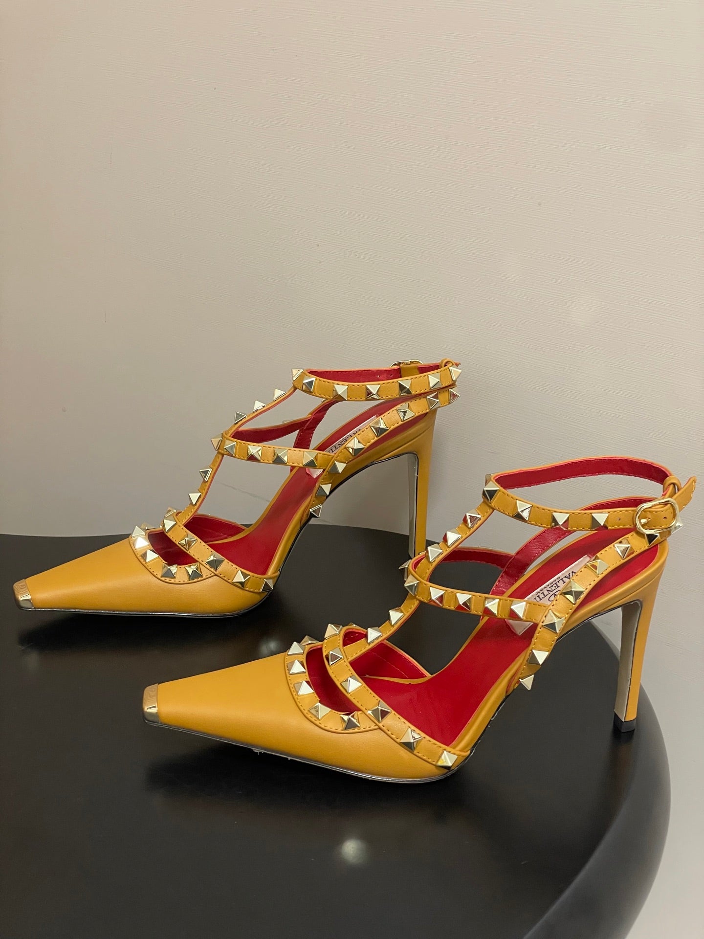 VT Rockstud Kidskin Pump 100mm Mustard Sheepskin 835112