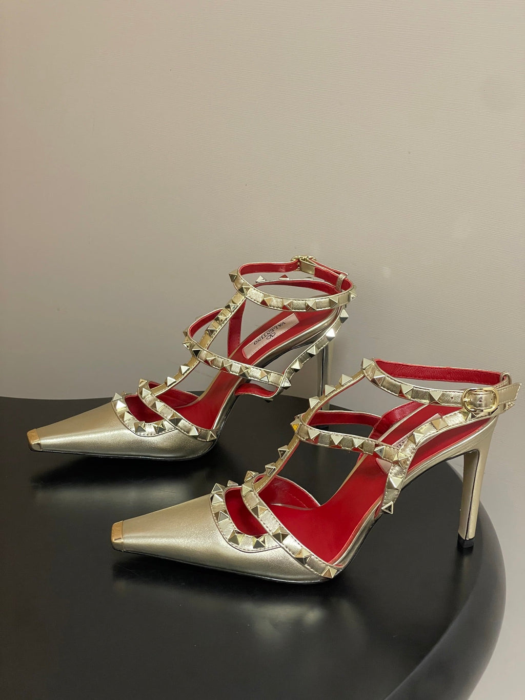VT Rockstud Kidskin Pump 100mm Gold Sheepskin 835109