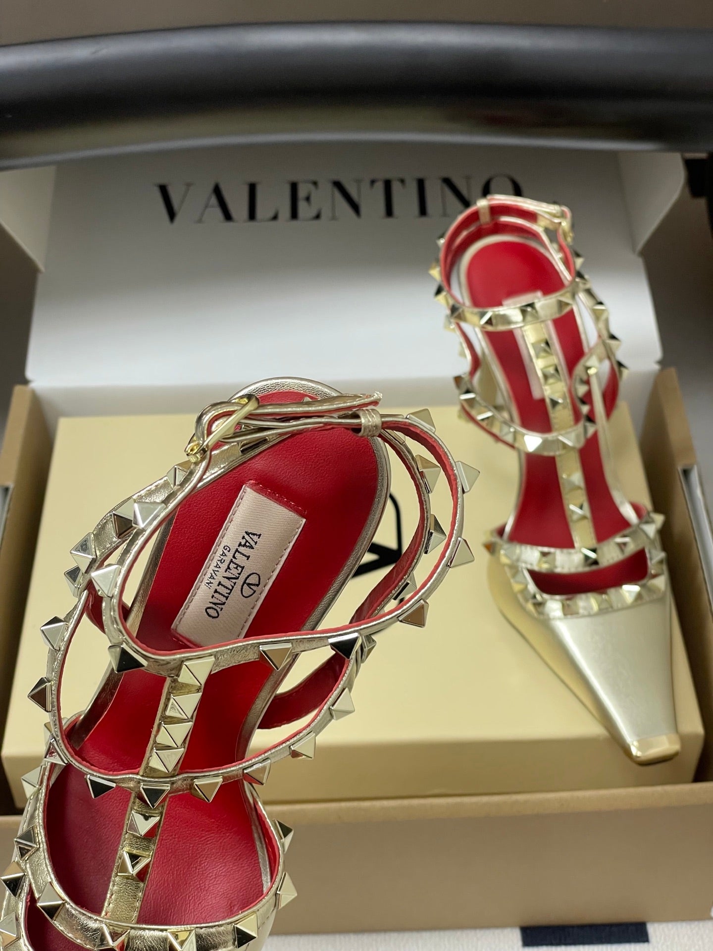 VT Rockstud Kidskin Pump 100mm Gold Sheepskin 835109