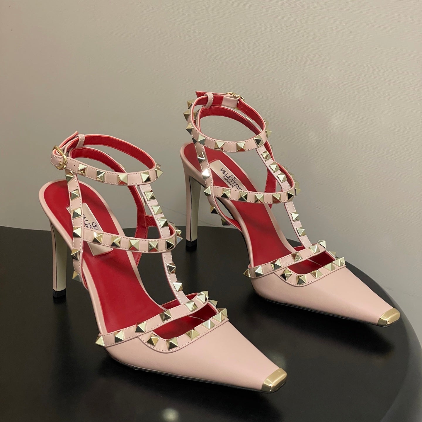 VT Rockstud Kidskin Pump 100mm Light Pink Sheepskin 835115