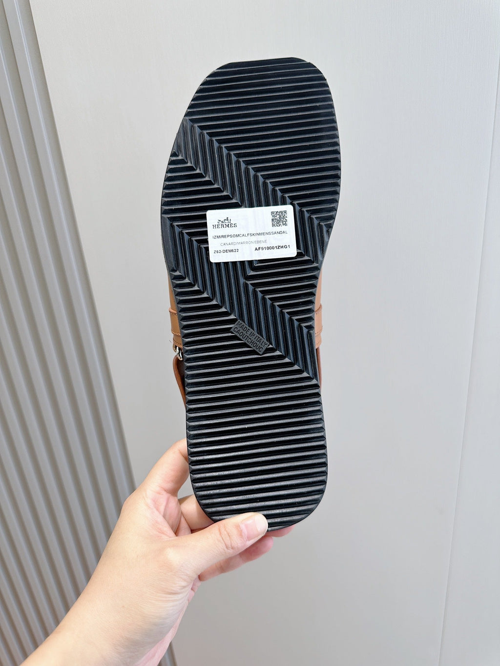 HM HENRIO FLAT SANDAL CARAMEL CALFSKIN