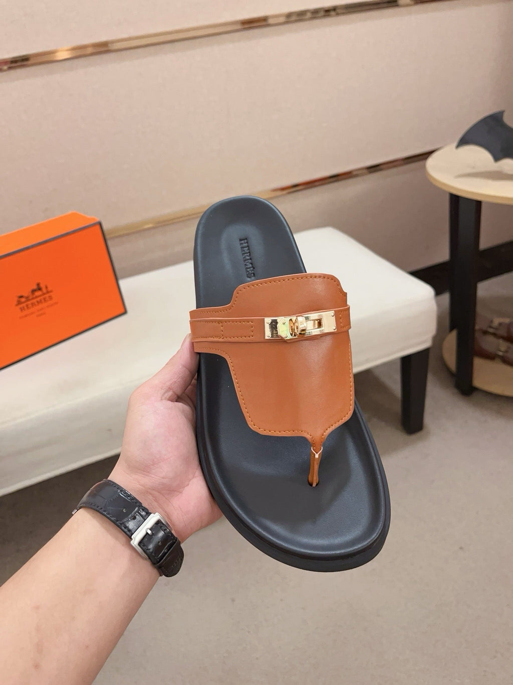 HM Men's Thong Sandals Brown Cowhide 564394