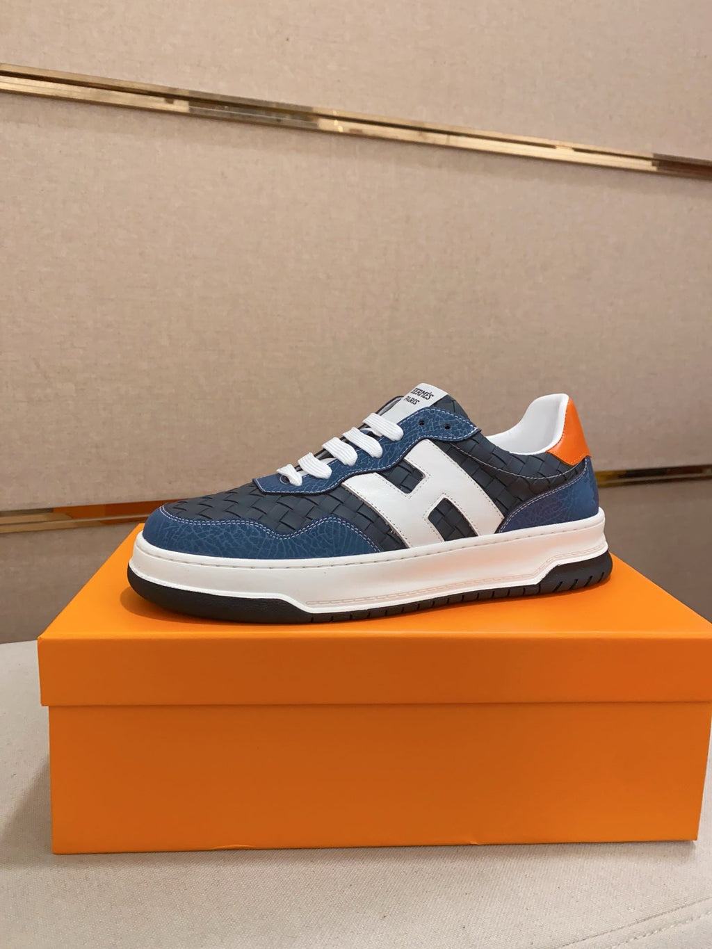 HM Men's Sneaker Blue Sheepskin 566256