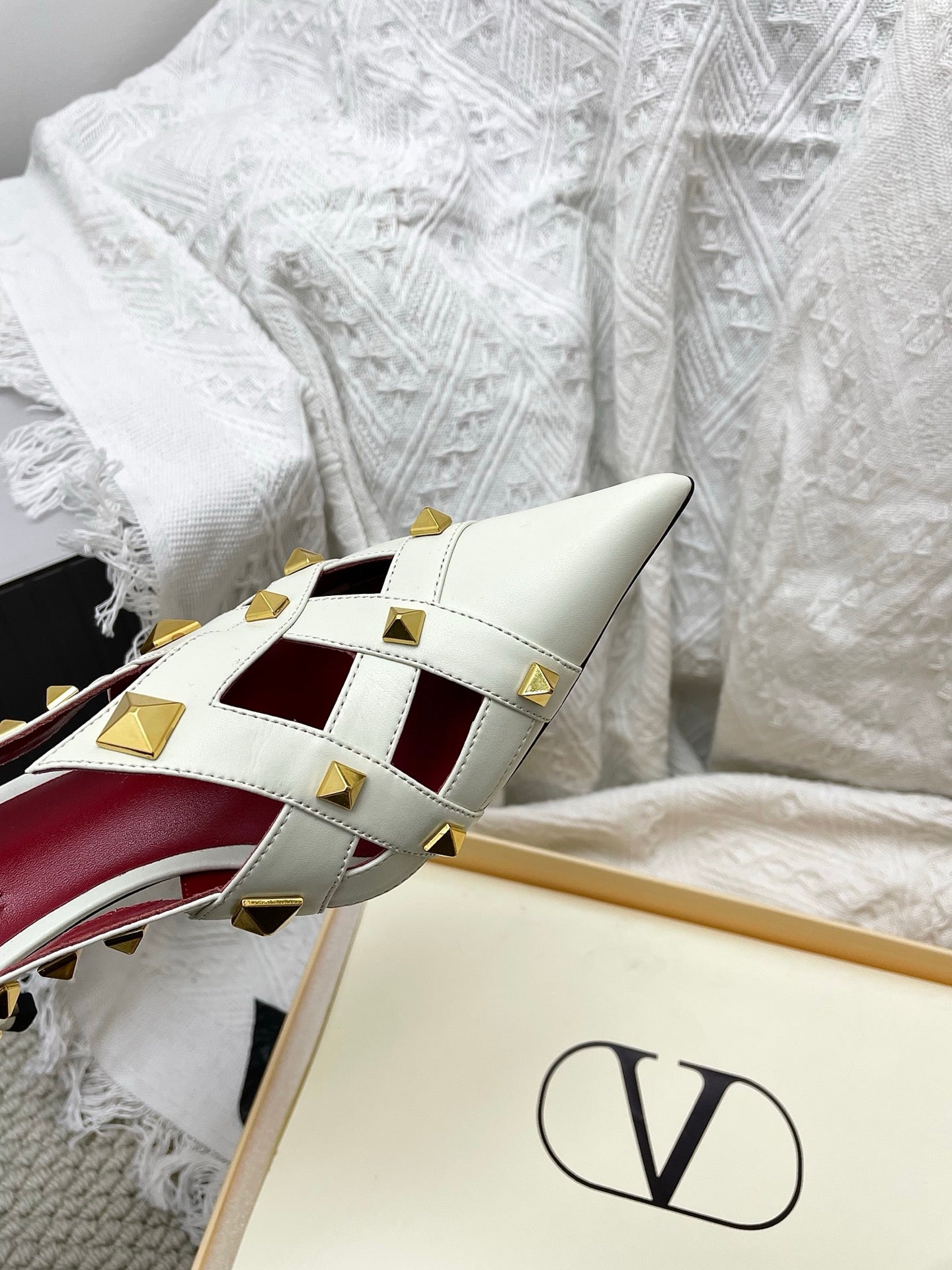 VT Studdy Kidskin Pumps 60mm White Goatskin 611369