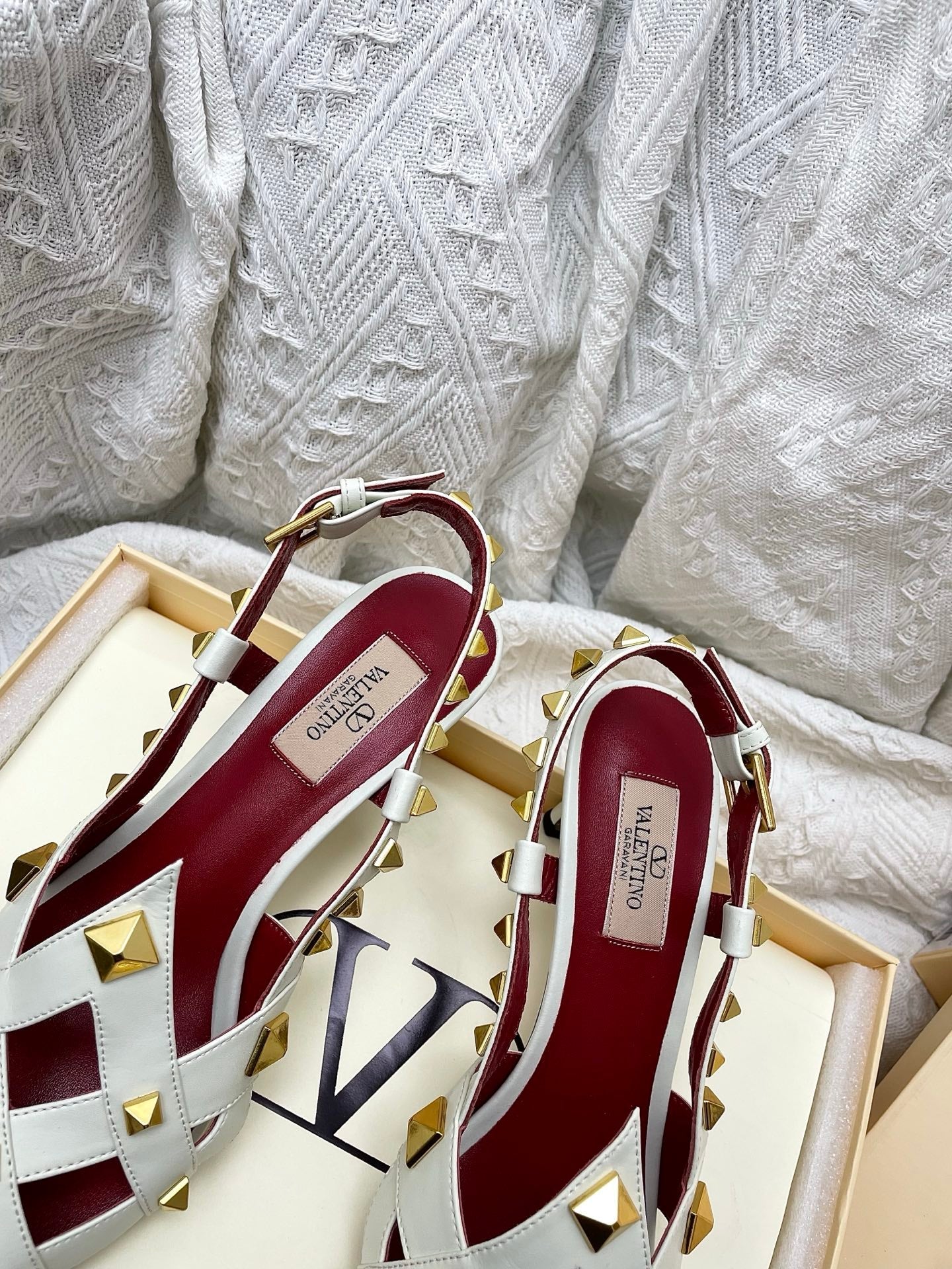 VT Studdy Kidskin Pumps 60mm White Goatskin 611369