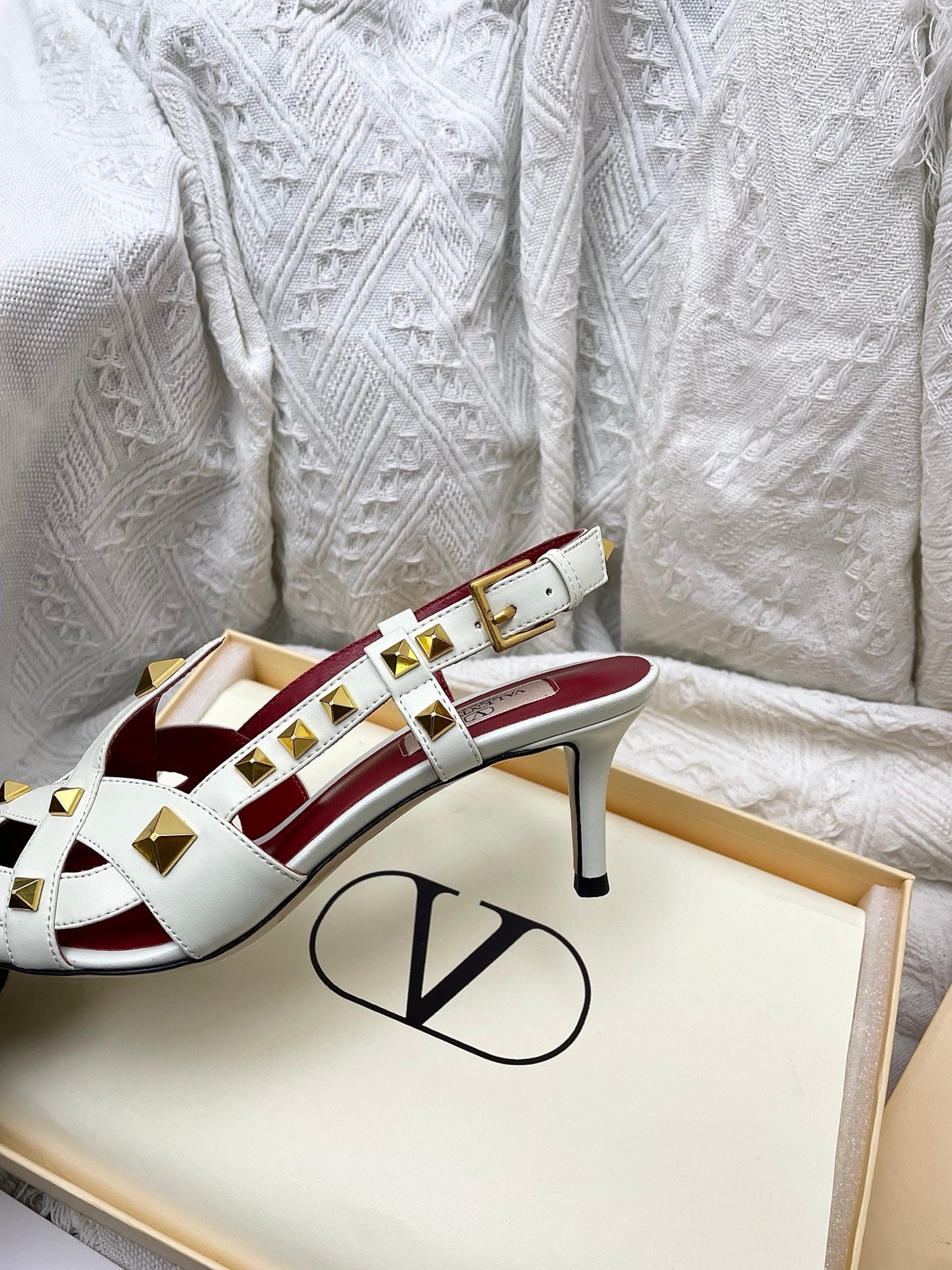 VT Studdy Kidskin Pumps 60mm White Goatskin 611369