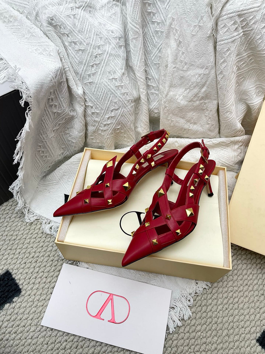 VT Studdy Kidskin Pumps 60mm Red Goatskin 611372