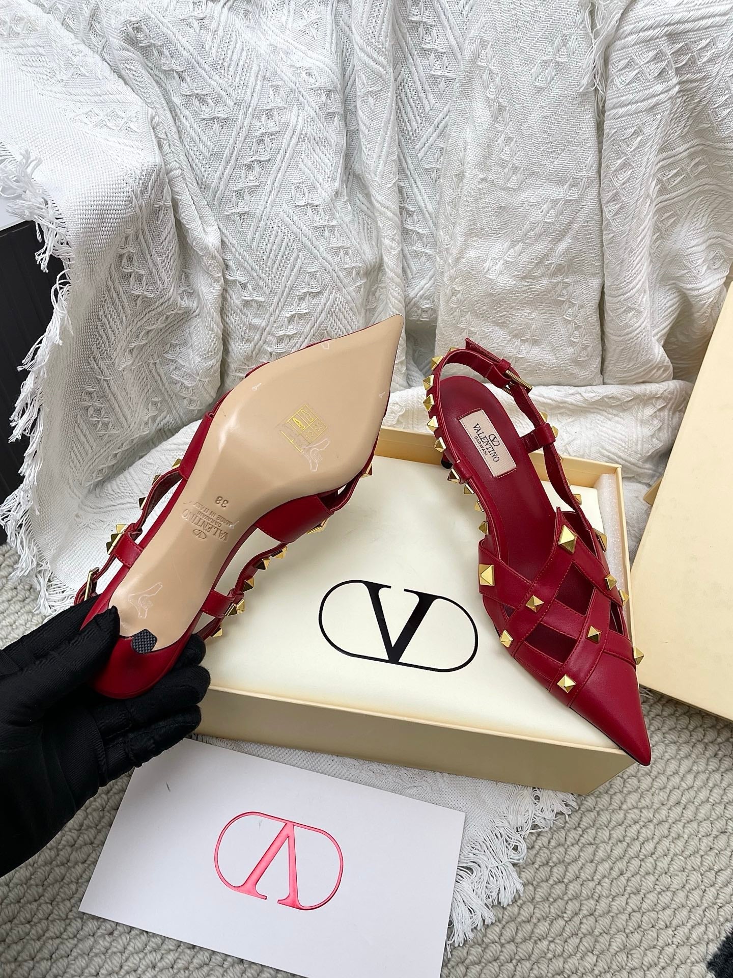 VT Studdy Kidskin Pumps 60mm Red Goatskin 611372
