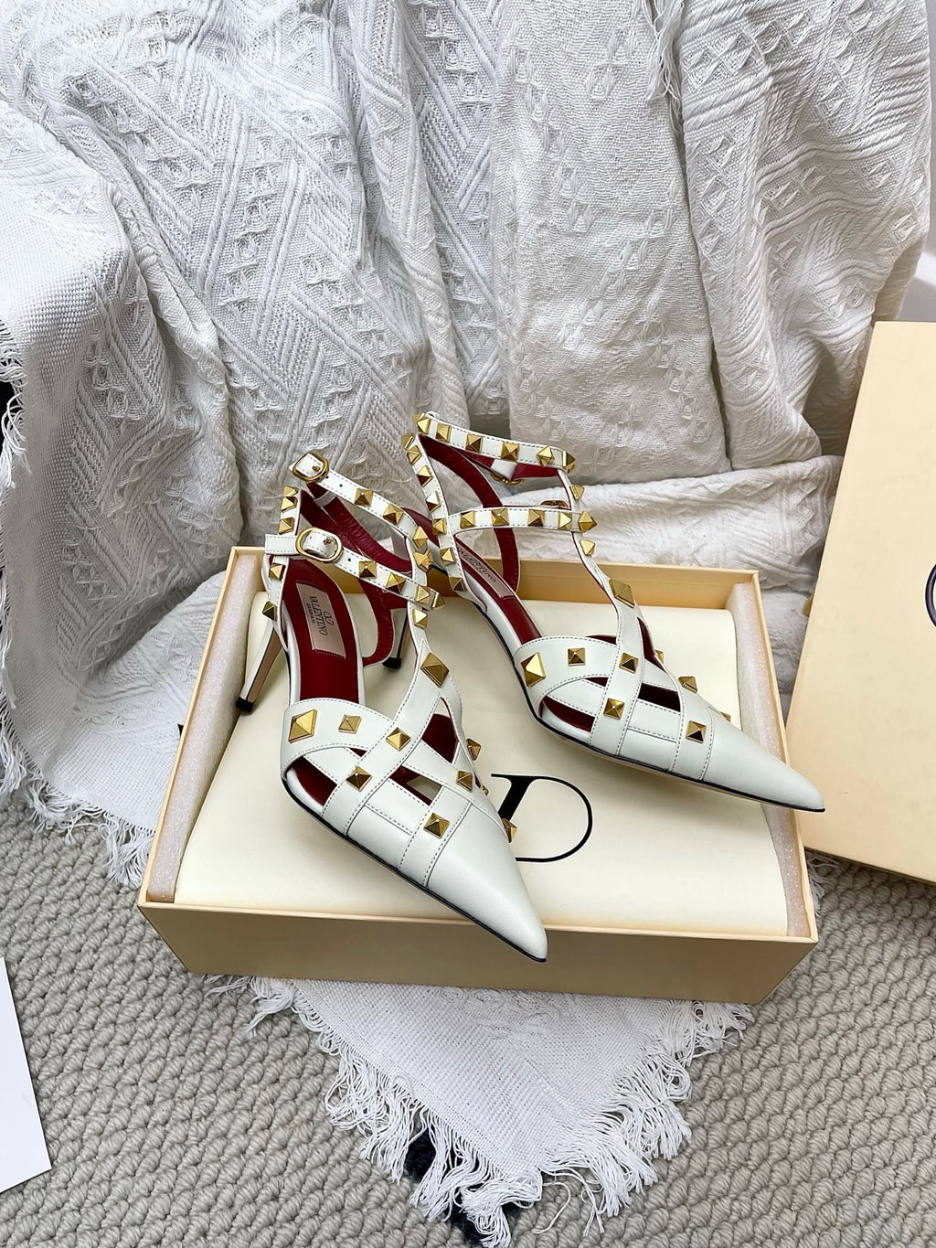 VT Studdy Kidskin Pumps 80mm White Goatskin 611375