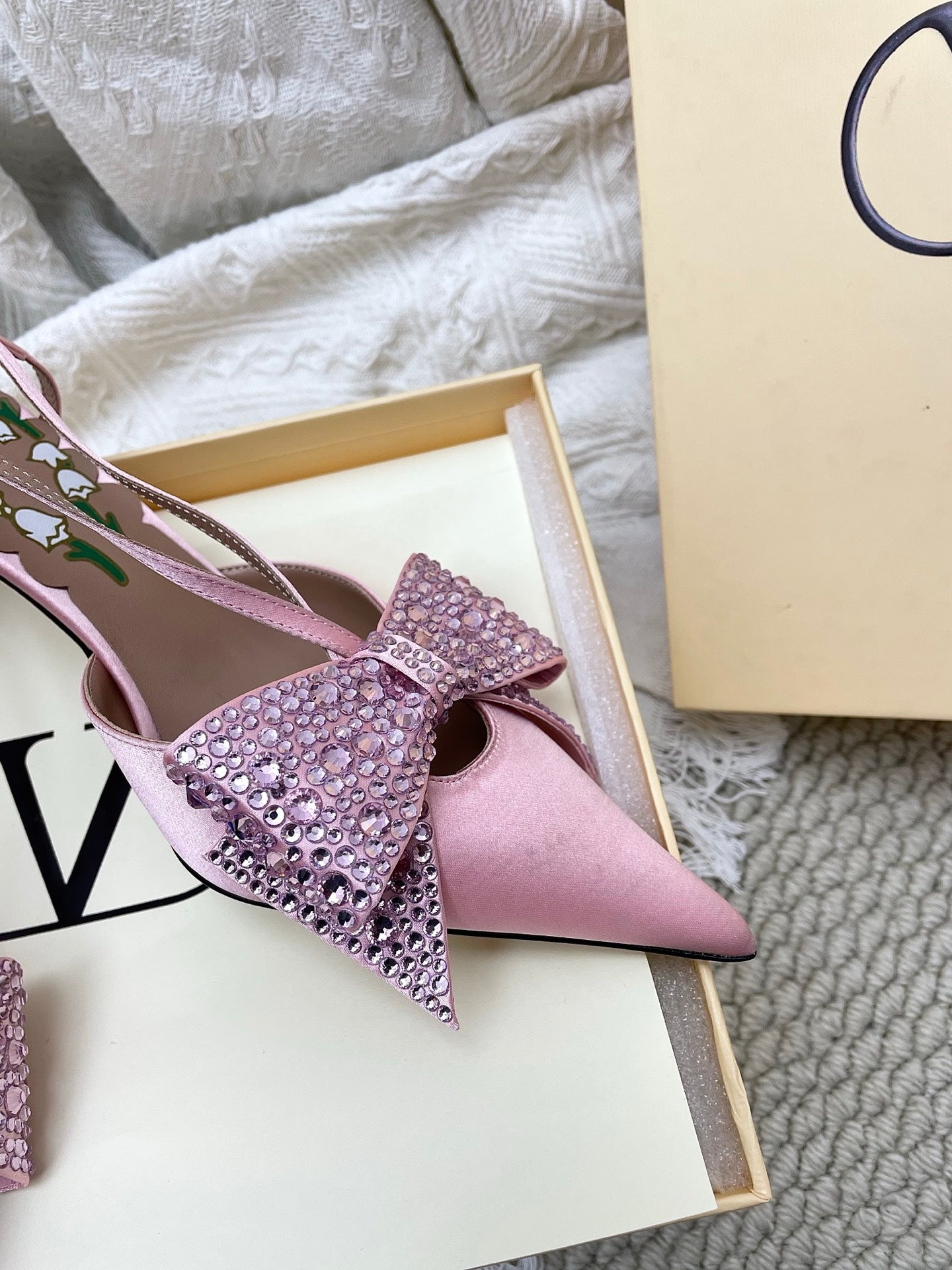 Garavani Bowow 8.0 Embellished Slingback Pumps Pink Satin
