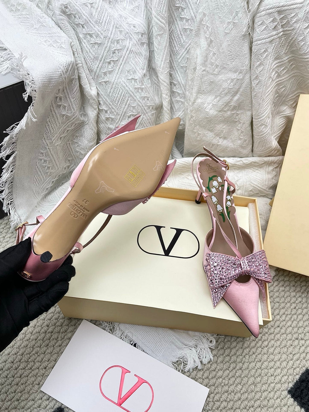Garavani Bowow 8.0 Embellished Slingback Pumps Pink Satin
