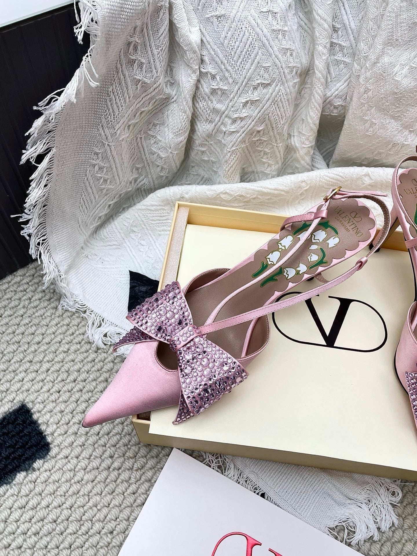 Garavani Bowow 8.0 Embellished Slingback Pumps Pink Satin