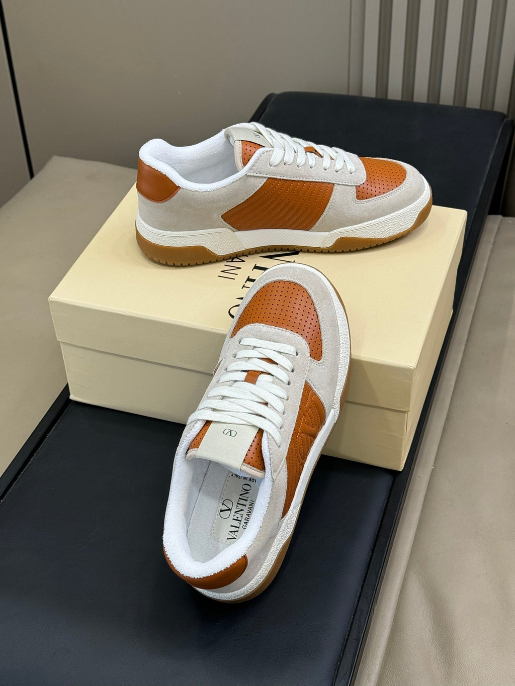 VT 2025 Sneaker Brown White Suede Calfskin 548583