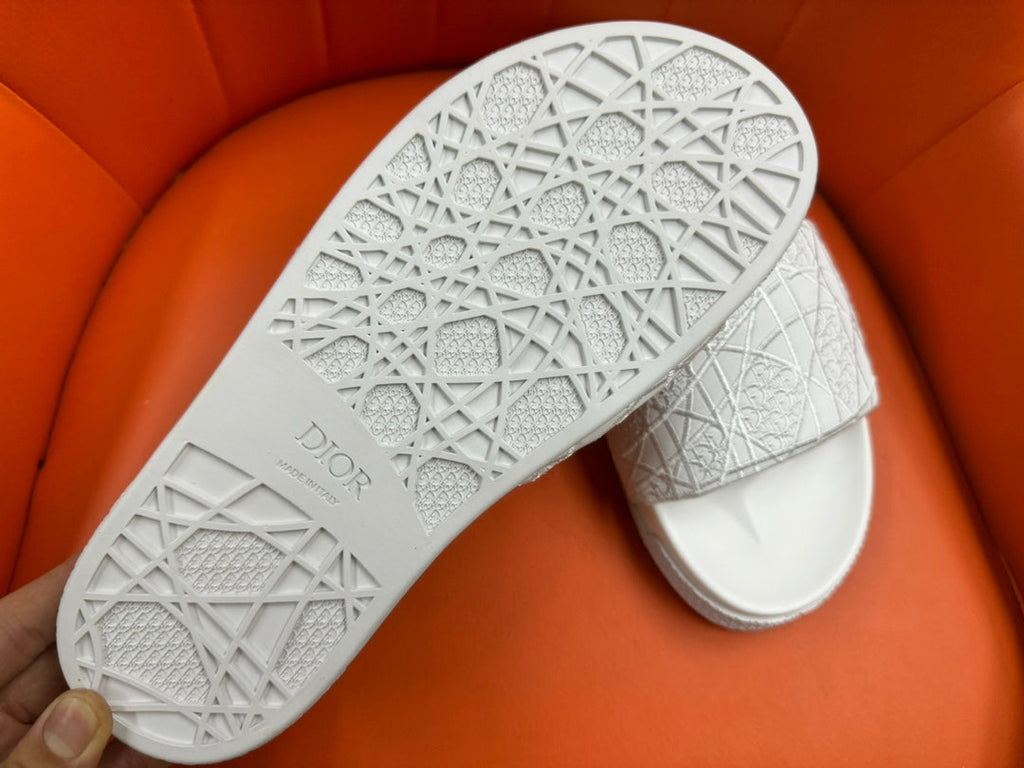 CD AQUA EMBROIDED SANDAL WHITE FABRIC