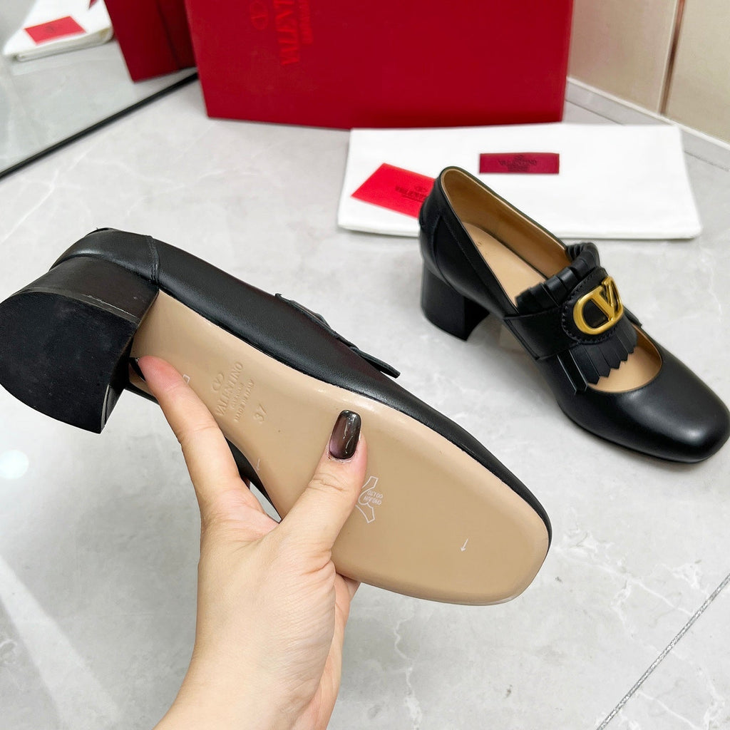 VT 25 Signature Heeled Loafer Black Calf Leather 293943