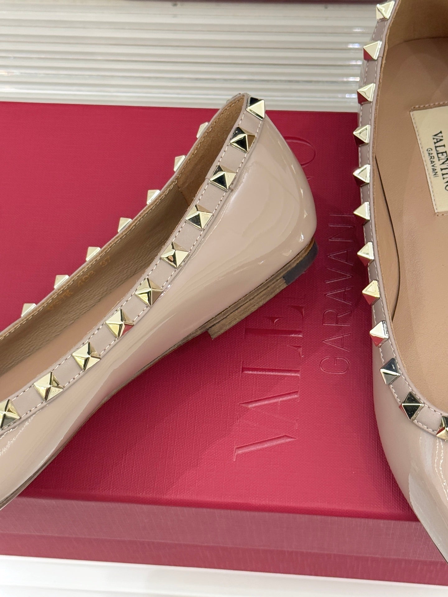 Valentino Rockstud Ballet Flat Beige Patent Leather 642997
