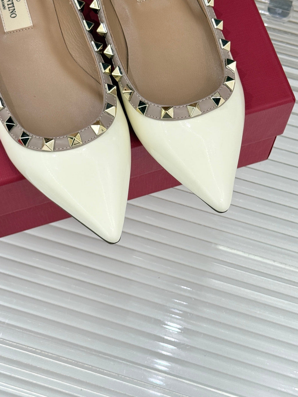 Valentino Rockstud Ballet Flat White Sheepskin 642998