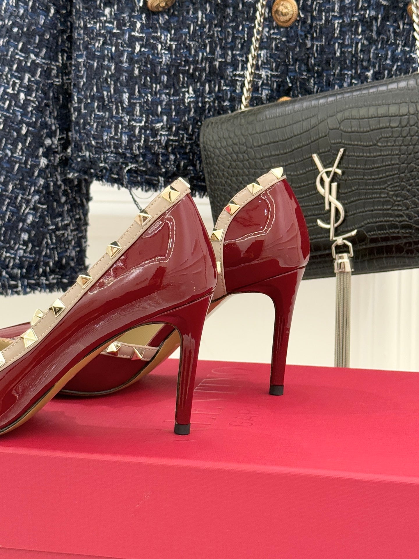 Valentino Rockstud Pumps Burgundy Patent Leather 643001