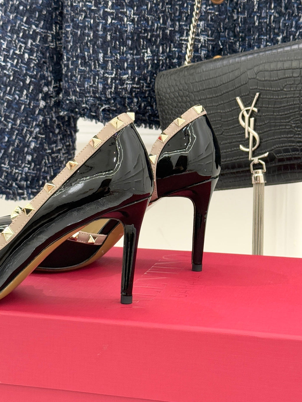 Valentino Rockstud Pumps Black Patent Leather 643002