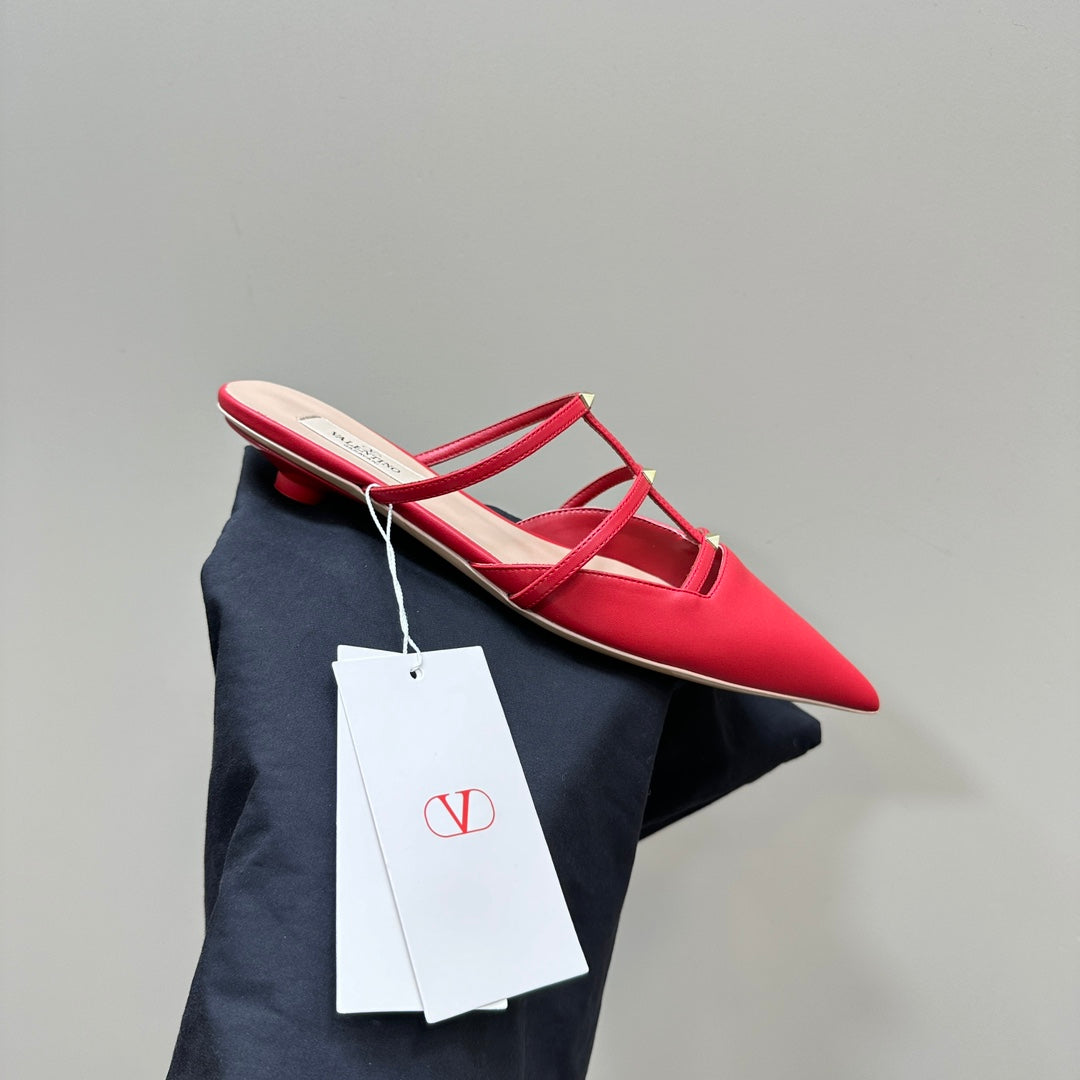 VL Rockstud Wispy Cherry Red Calfskin Mule 20mm