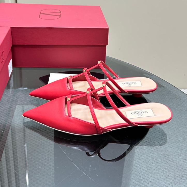VL Rockstud Wispy Cherry Red Calfskin Mule 20mm