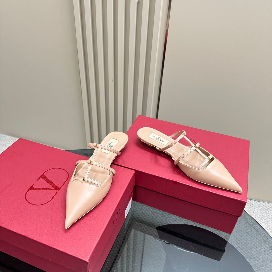 VL Rockstud Wispy Nude Tan Calfskin Mule 20mm