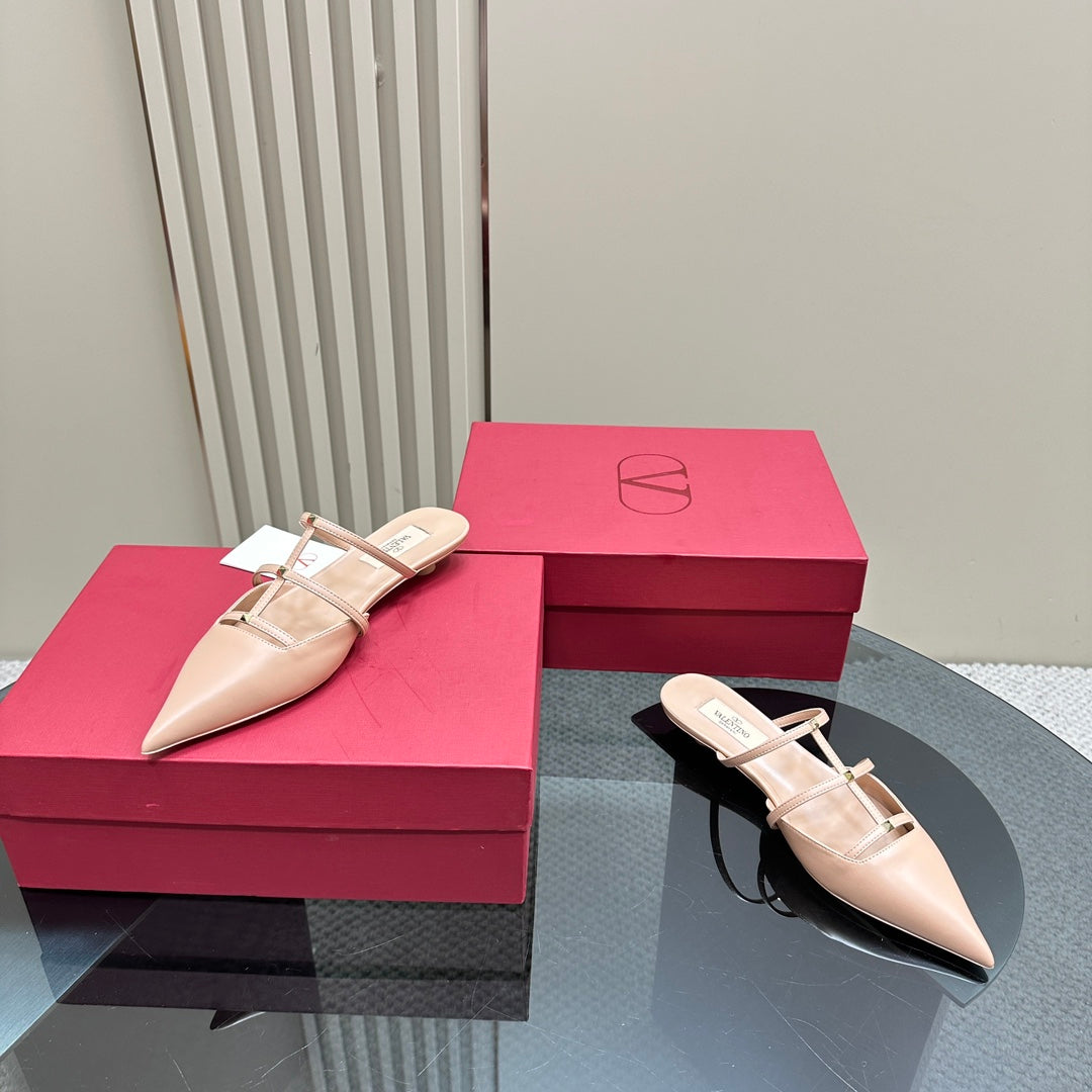 VL Rockstud Wispy Nude Tan Calfskin Mule 20mm