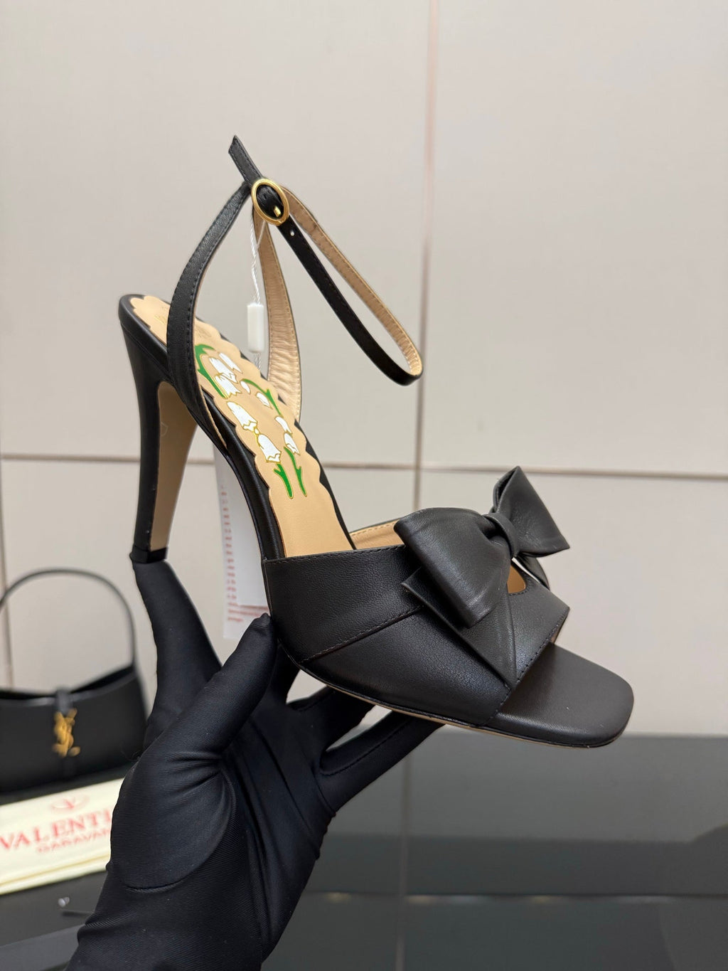 VT Bowow Sandal 95mm Black Leather