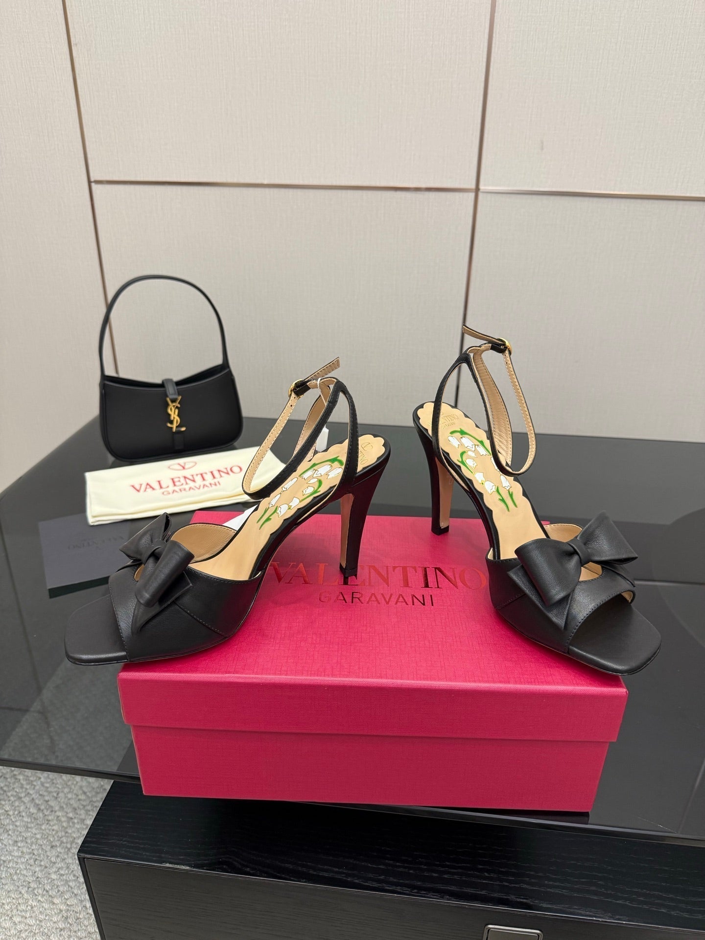 VT Bowow Sandal 95mm Black Leather