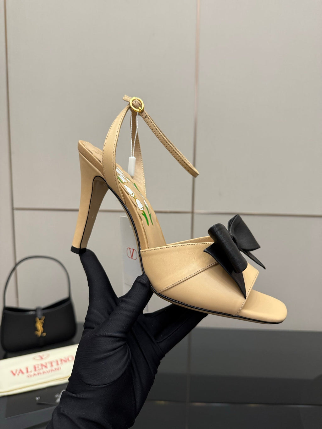 VT Bowow Sandal 95mm Black Beige Leather