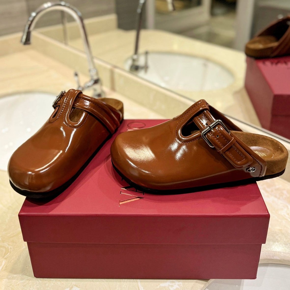 VL Fussfriend Bronze Brown Patent Calfskin Leather Sabot