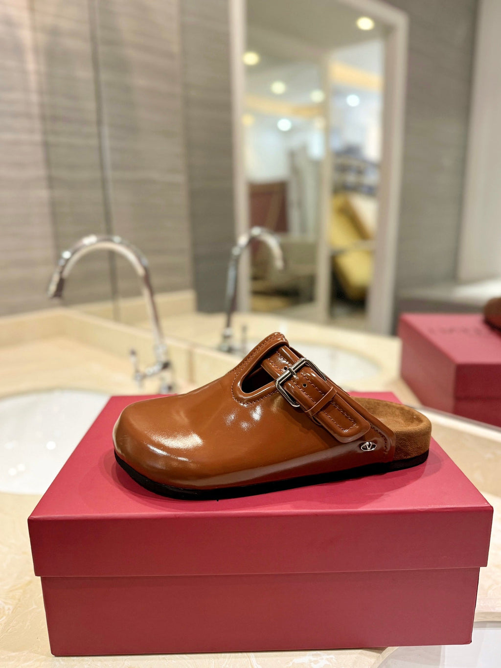 VL Fussfriend Bronze Brown Patent Calfskin Leather Sabot
