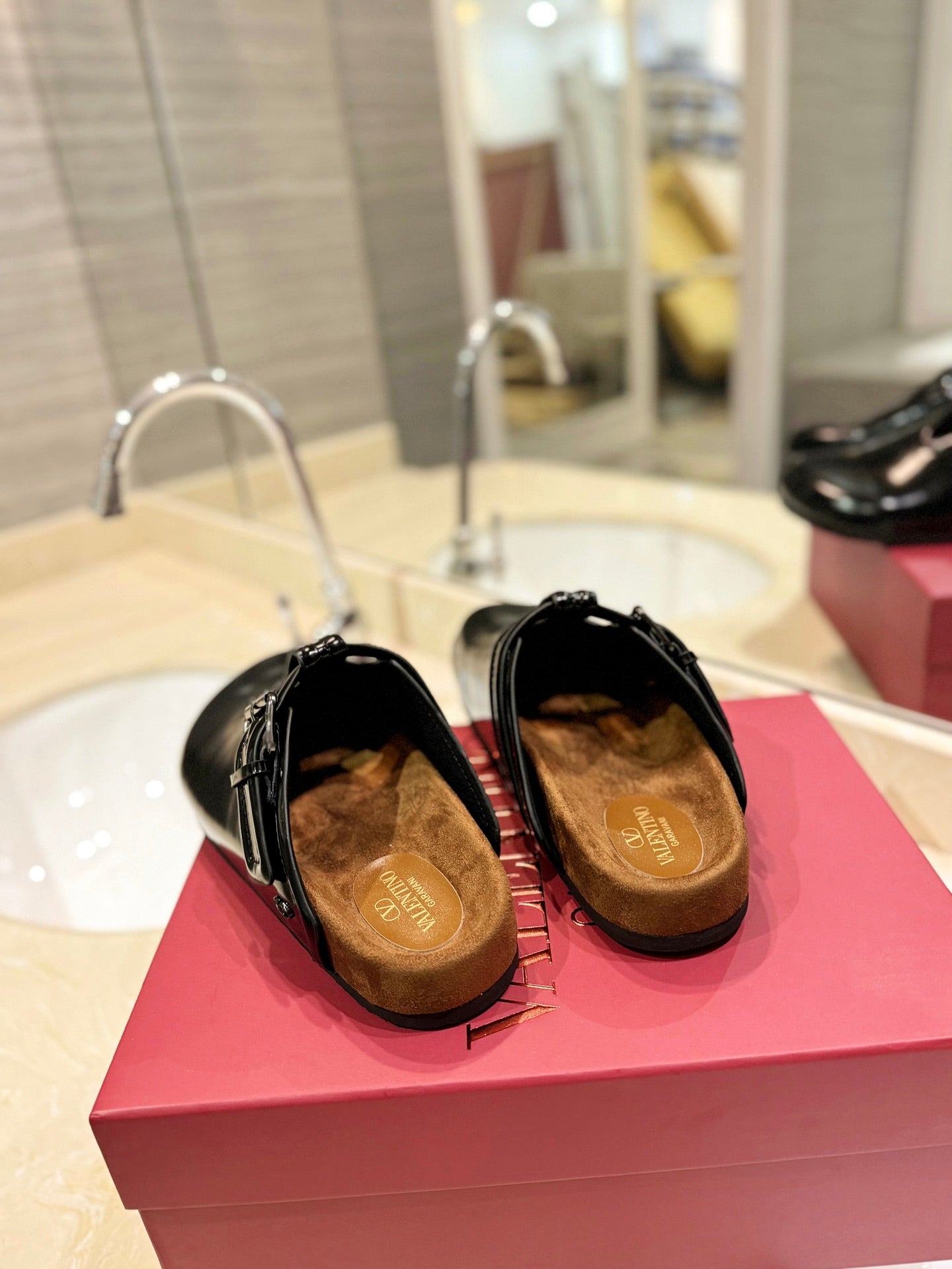 VL Fussfriend Black Patent Calfskin Leather Sabot