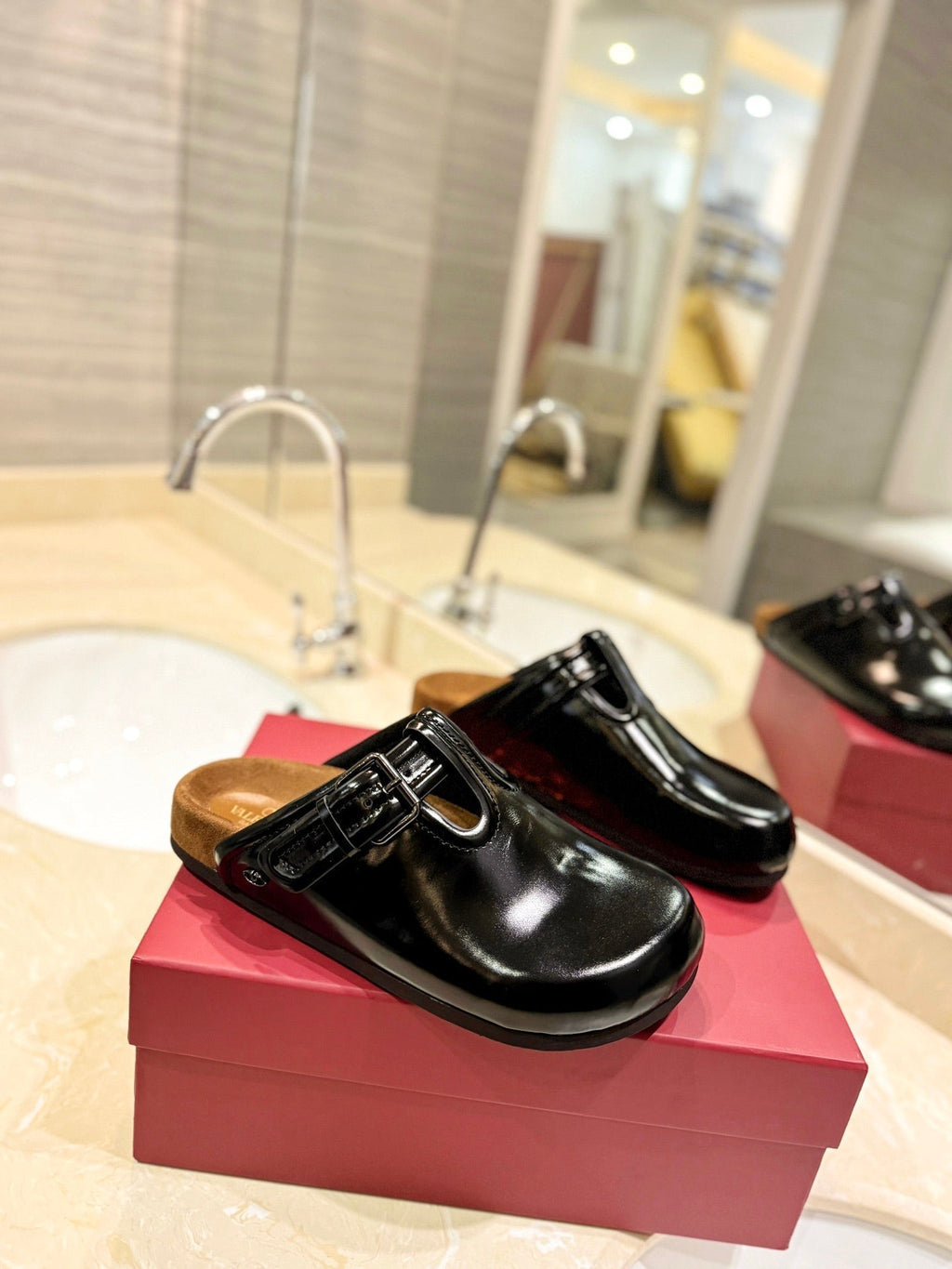 VL Fussfriend Black Patent Calfskin Leather Sabot