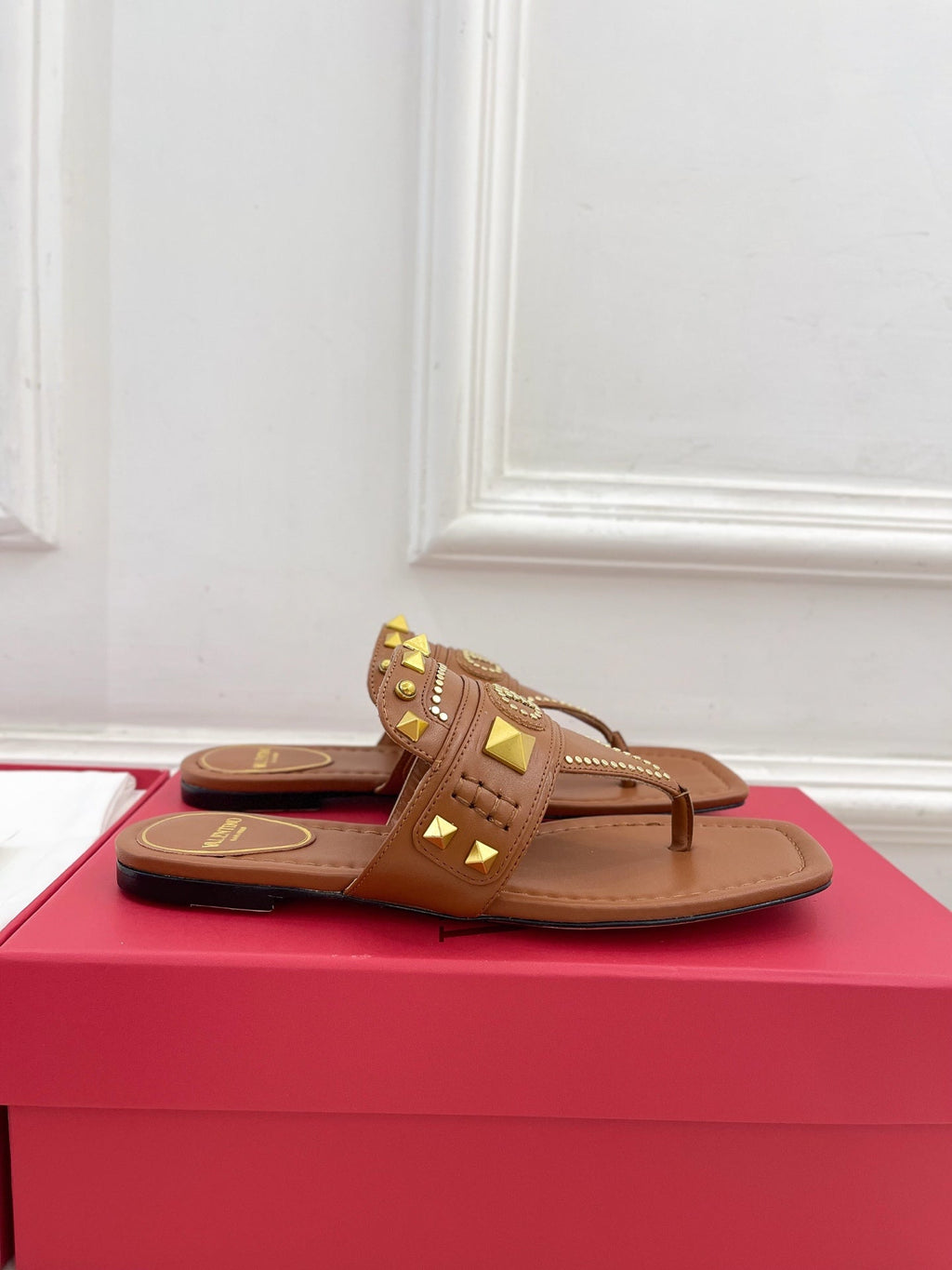 Plaster Caster Buffalo Thong Sandal Tan Calfskin And Cowhide 307477