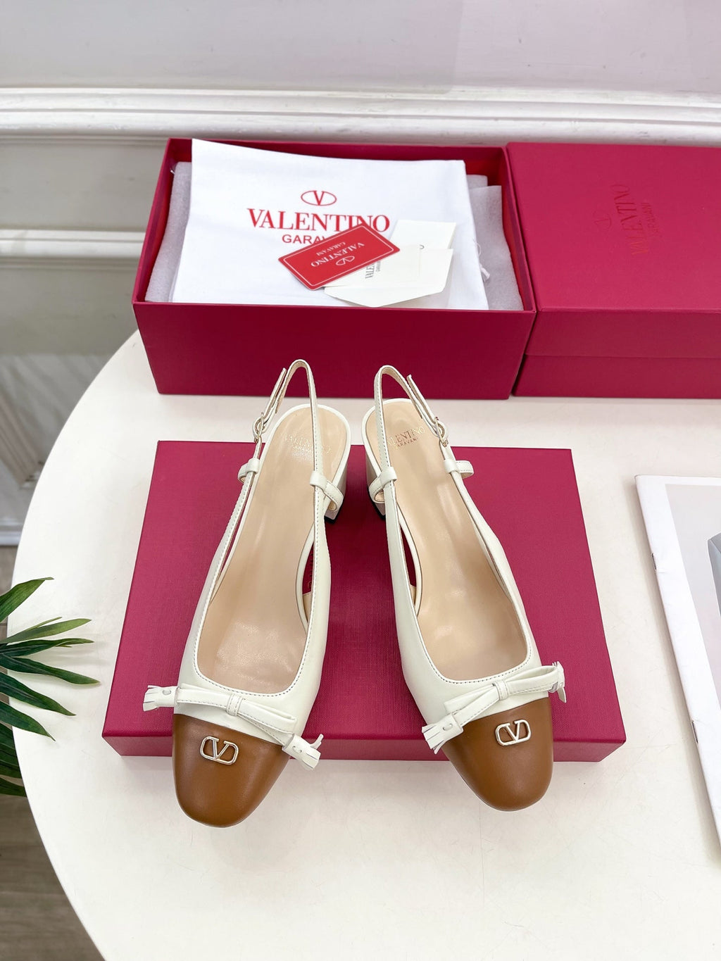 Valet Du Roi Slingback Pumps 60mm White Tan Goatskin 307479