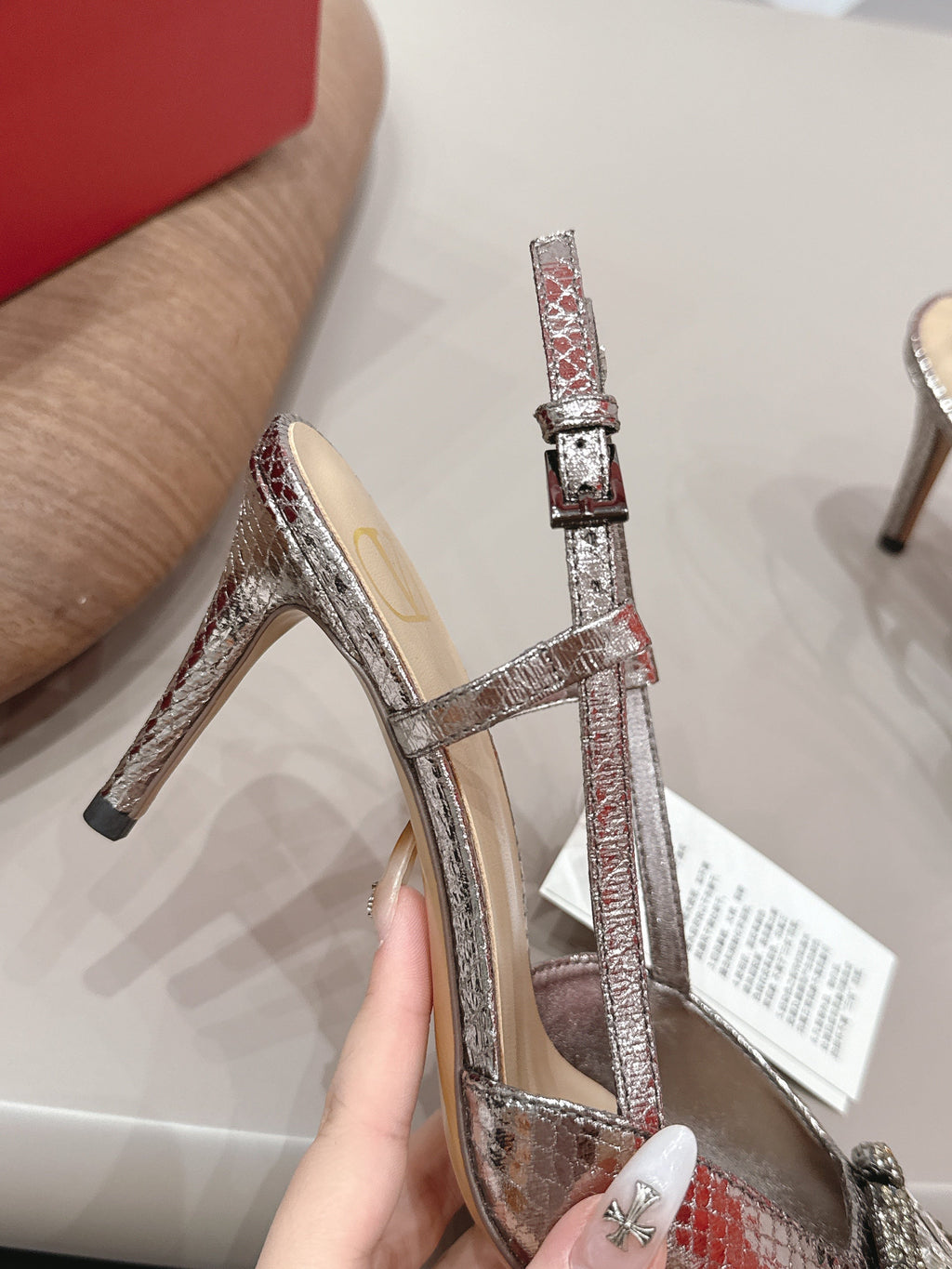 VT 26s Slingback 80 Silver Metallic Red Snake Skin 613587