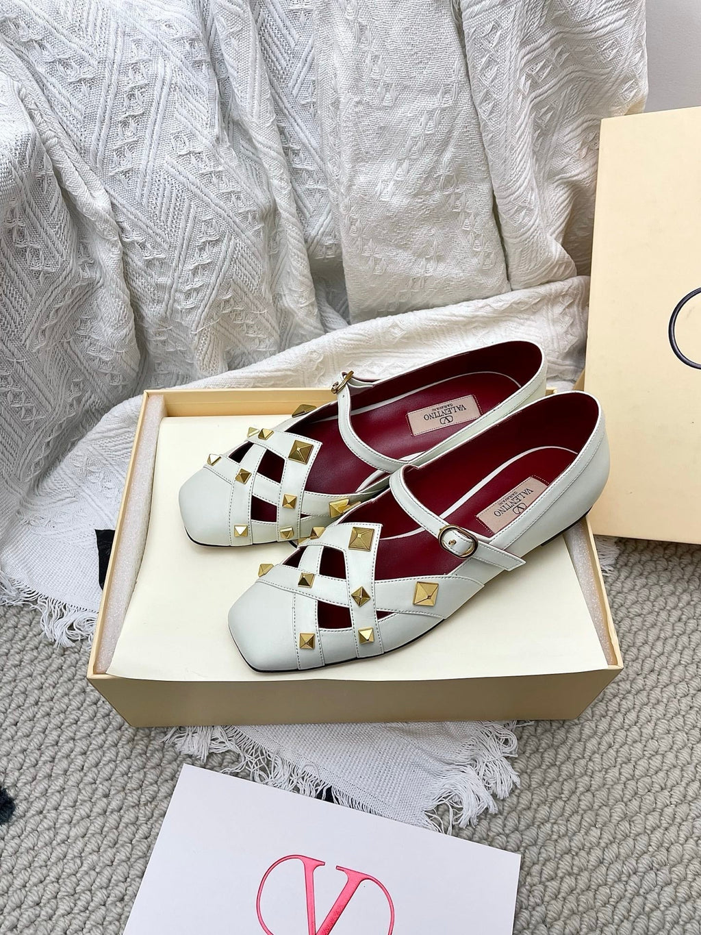 VT 26s Mary Jane Ballet Flats White Burgundy Lambskin 611367